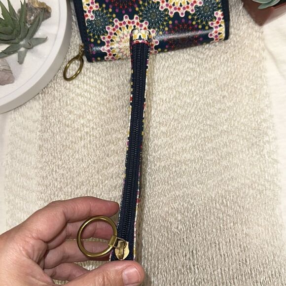 Fossil Wallet Wristlet Passport Holder Bundle PVC Blue Turquoise Multicolored - Picture 3 of 16